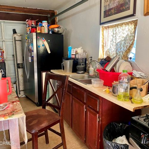 372 H St, Oxnard CA 93030-4824 exterior