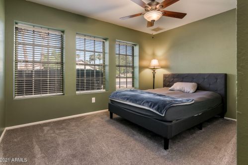 621 Los Feliz Dr, Chandler AZ  85226-4930 exterior