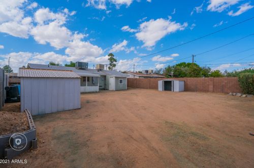 11041 18 Dr, Phoenix AZ 85007-2433 exterior