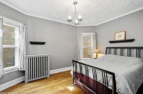 4435 Sacramento, Chicago IL 60655-2005 exterior