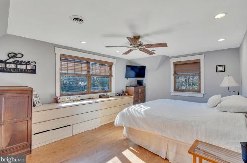 104 Morgan Ave, Riverton NJ 08077-1106 exterior