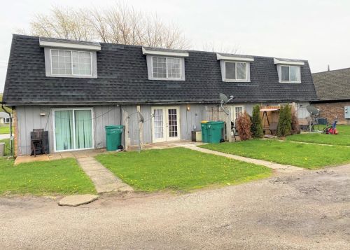 7542 Whitcomb St, Gary IN 46404-2618 exterior