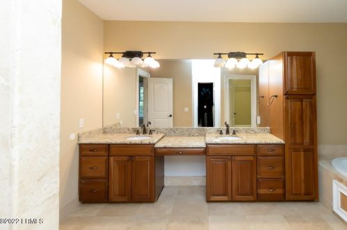 53 Confederate Ave, Bluffton SC 29910-7229 exterior