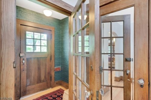 217 Park St, Montclair NJ  07042-3915 exterior