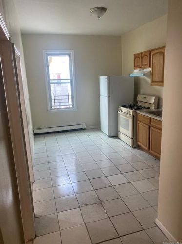 740 214th St, Bronx NY  10467-5912 exterior