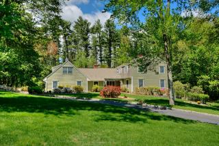 9 Deer Trl, Armonk, NY 10504-1009