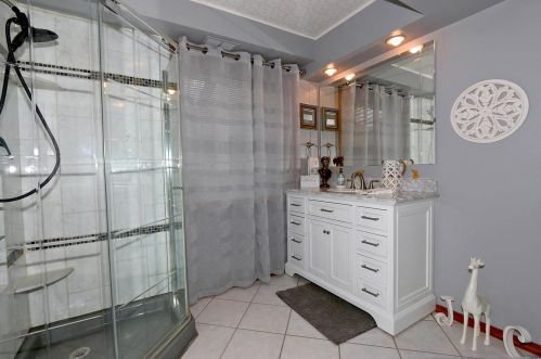 11854 Kramper Ln, Saint Louis MO 63128-1432 exterior