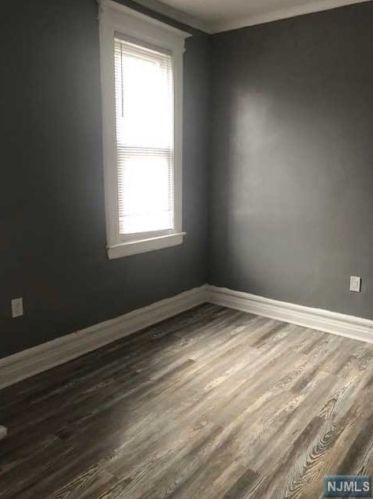 922 Grove St, Irvington NJ  07111-4311 exterior