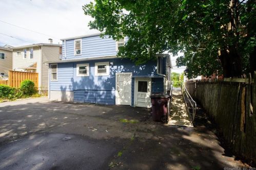 178 Oak St, New Britain CT  06051-1219 exterior