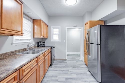 797 White St, Springfield MA  01108-3241 exterior