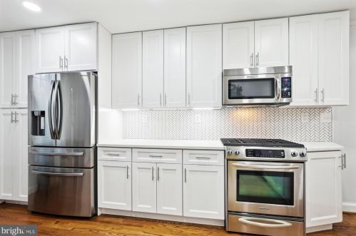 1715 Belle Haven Rd, Alexandria VA  22307-1223 exterior