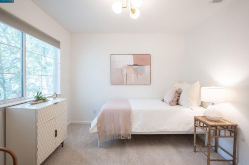 42 Oak Gate Pl, Concord CA 94523-7319 exterior