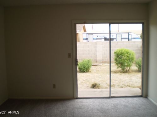 15801 30 Ave, Phoenix AZ 85041-9304 exterior