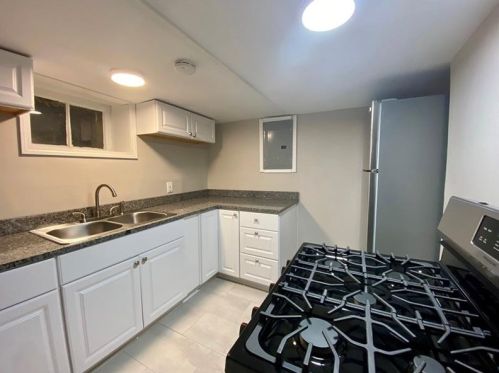 882 Center Rd, Pittsburgh PA  15239-1962 exterior