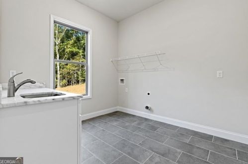 5574 Marks Dr, Gainesville GA 30506-2351 exterior