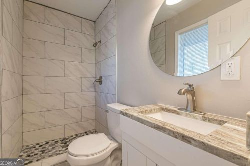 4335 Greenleaf Rd, Atlanta GA exterior