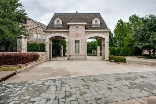 18205 Frankford Lakes Cir, Dallas, TX 75252-7947