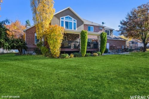 10664 Trailridge Cir, Sandy UT 84092-4758 exterior