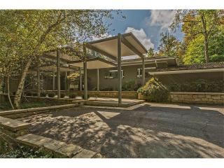 29500 Bolingbrook Rd, Cleveland OH  44124-5334 exterior