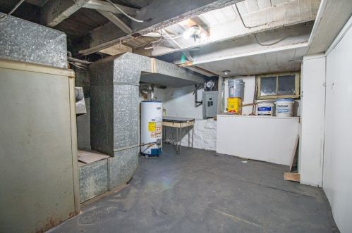 2123 Lloyd Ave, Pittsburgh PA 15218-1734 exterior