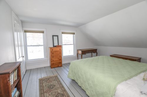 5 Perkins St, Concord NH 03301-4520 exterior