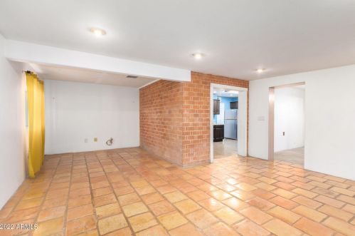 2116 Avalon Dr, Phoenix AZ 85015-5605 exterior