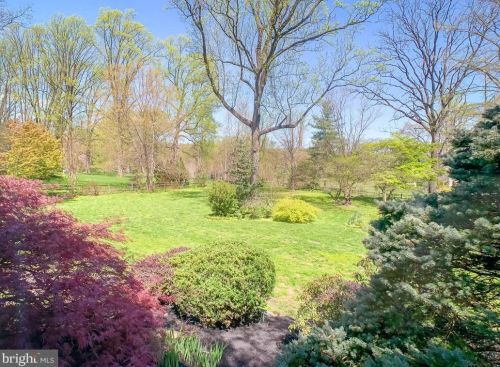 1936 Paper Mill Rd, Huntingdon Valley PA 19006-5814 exterior