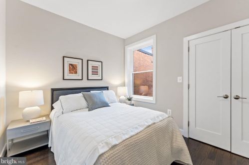 408 4th St, Washington DC  20003-2005 exterior