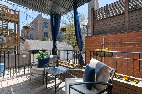 1915 Crystal St, Chicago IL  60622-3133 exterior