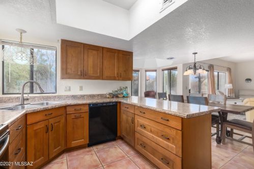 1080 Eagle Lndg Pl, Tucson AZ 85737-9230 exterior