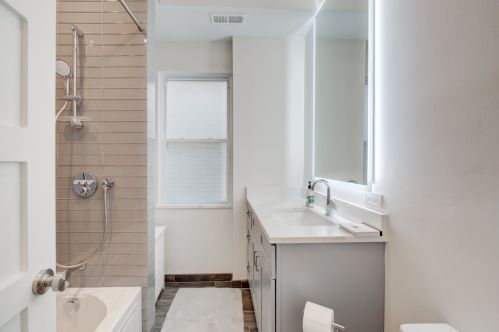 3923 Van Buren St, Chicago IL 60624-3145 exterior