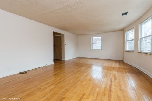 3322 Catalpa Ave, Chicago IL 60625-2275 exterior