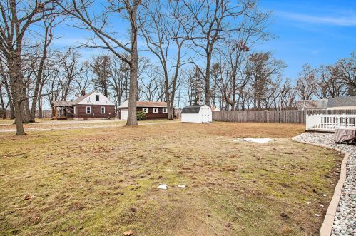 601 Elsa St, Meskegon MI 49445-3206 exterior