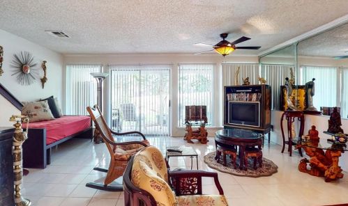 15 April Hl, Montgomery TX 77356-5923 exterior