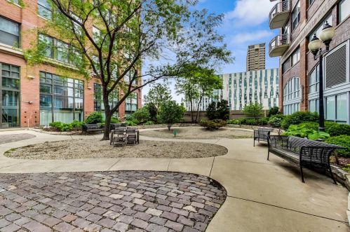 411 Sangamon St, Chicago IL  60642-6546 exterior