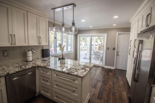 2424 Parnell Ave, Milwaukee WI 53221-4253 exterior