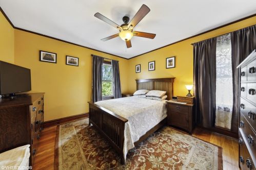 3934 Dakin St, Chicago IL 60641-2521 exterior