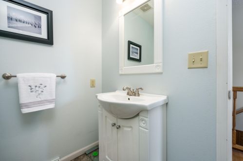 45551 Peninsula Dr, Grand Junction MI 49056-9462 exterior