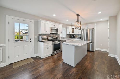 405 Prospect Ave, Green Brook NJ  08812-1529 exterior