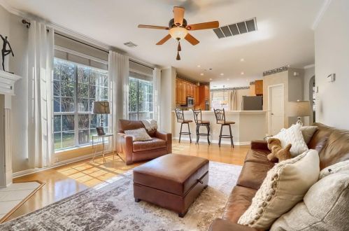 4948 China Gdn Dr, Austin TX 78730-3576 exterior