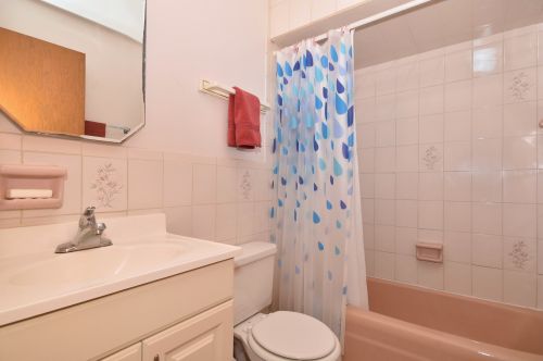 5231 East River Rd, Chicago IL  60656-2931 exterior