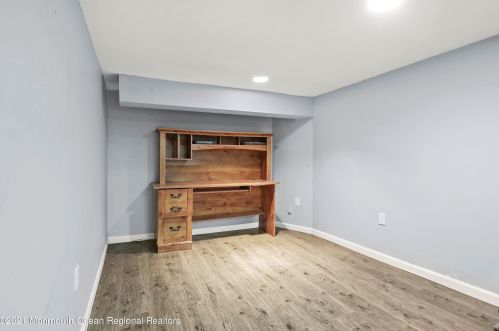 14 Burdge Dr, Middletown NJ 07748-1860 exterior