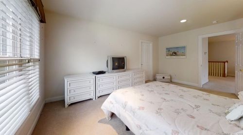 123 Jasmine Cir, Milford CT 06461-1789 exterior