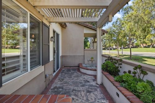 2479 Sunningdale Dr, Tustin CA 92782-0940 exterior