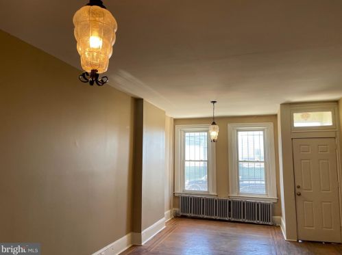 612 Point St, Camden NJ 08102-2150 exterior