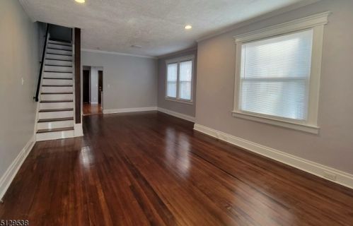 66 Dunnell Rd, Maplewood NJ  07040-1333 exterior