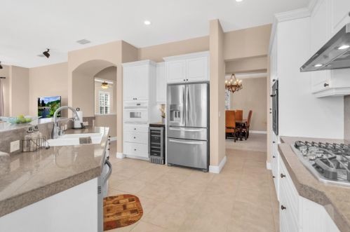 1403 Souza Dr, Folsom CA 95762-7559 exterior