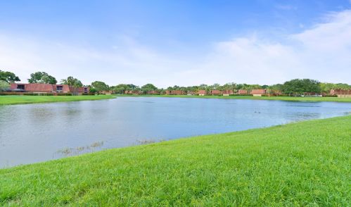 311 Buttonwood Ln, Boynton Beach FL 33436-7121 exterior