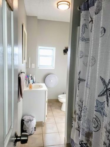 2332 Fox Way, Pittsburgh PA 15203-1838 exterior