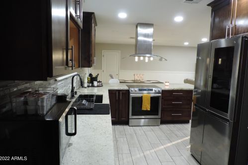 4001 61 St, Phoenix AZ 85033-1712 exterior